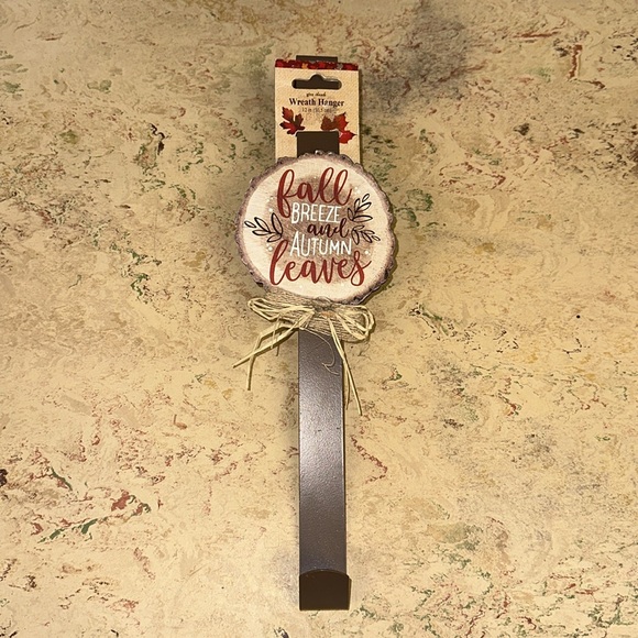 Decorative sign, wreath hanger and 7 bendable glitter leaves - Picture 7 of 9